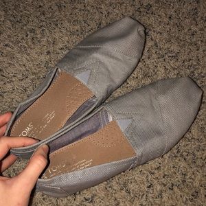 Gray Toms